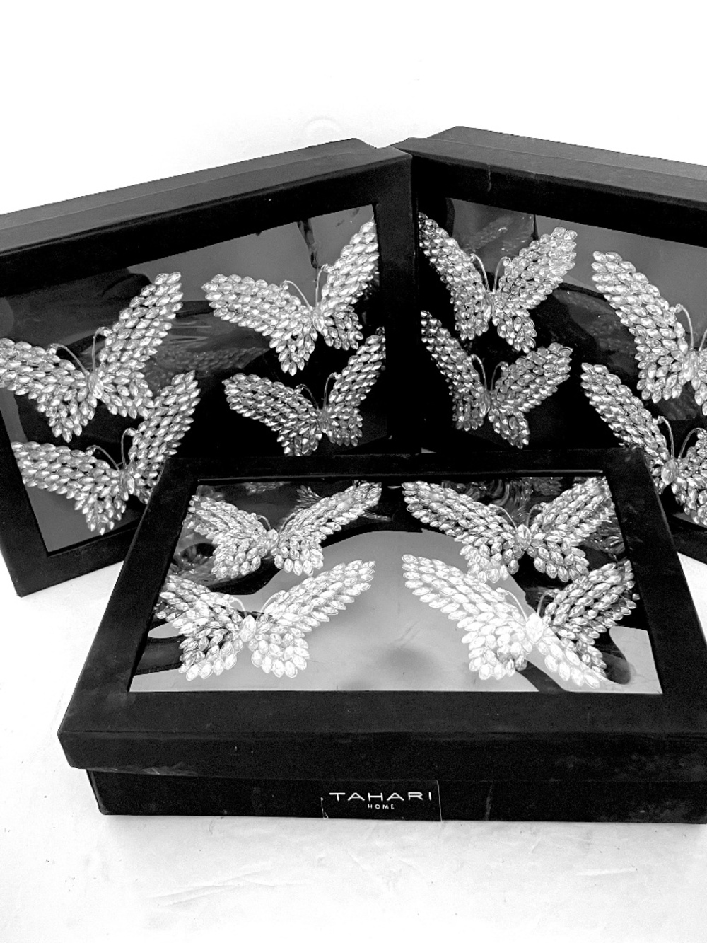 TAHARI NAPKIN RINGS ( USED )
